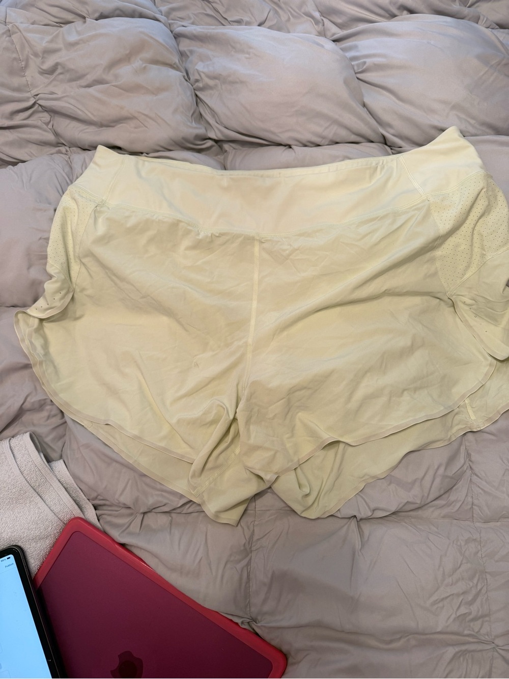 Athleta Run With It 3.5” Shorts